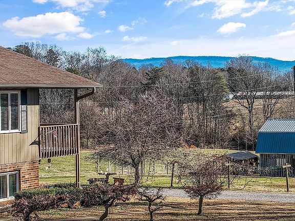 4th image of 206 Alfred McCammon Rd