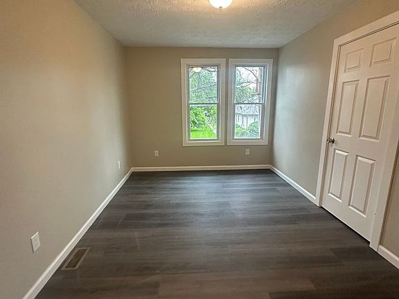 4th image of 3900 W 23rd St