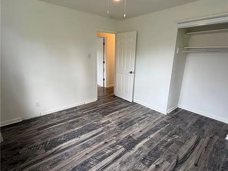 709 Elkington Ln — Photo 17