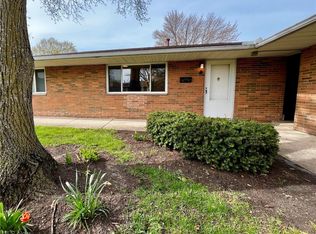 21858 River Oaks Dr APT 2F, Rocky River, OH 44116
