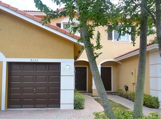 8122 SW 17th Ct, Pompano Beach, FL 33068