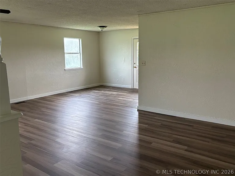 613 Sunshine Rd — Photo 9