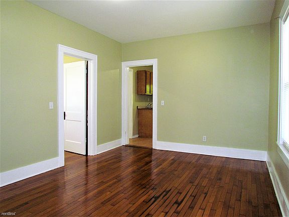 5th image of 1528 Cole Ave NE