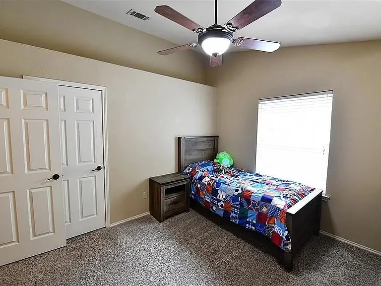 525 Blair Meadow Dr — Photo 10