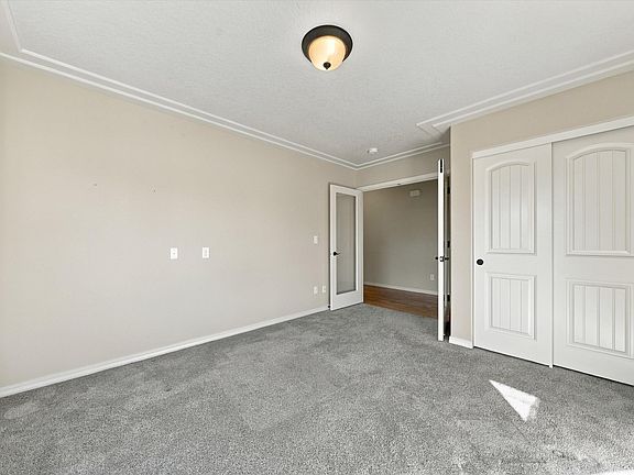5th image of 511 Lakerose Loop