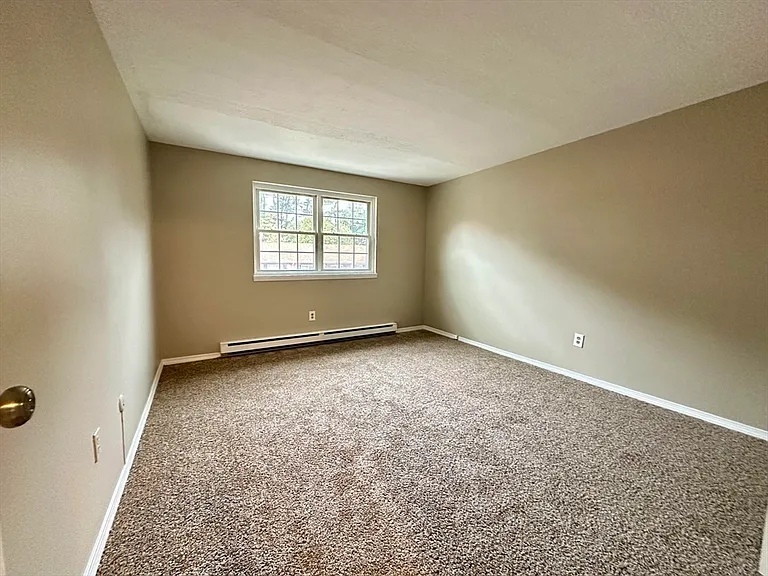 7 Maple Crest Cir #E — Photo 7