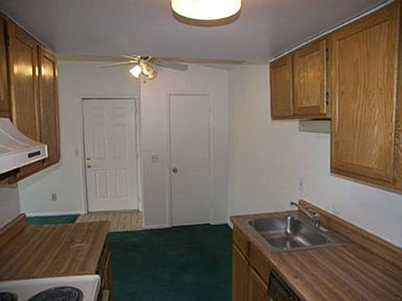 4th image of 1358 S Irving St #11