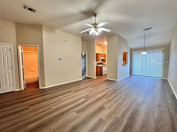 3rd image of 3029 Pine Valley Dr