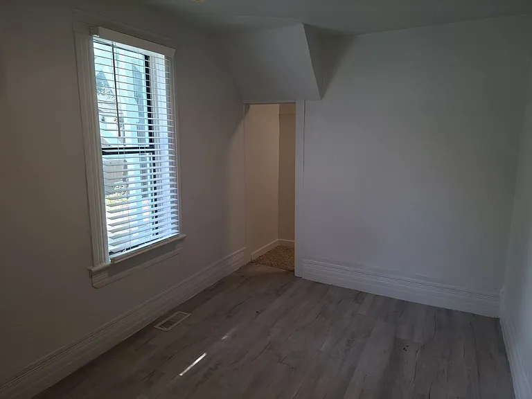 808 E Apache St #A — Photo 11