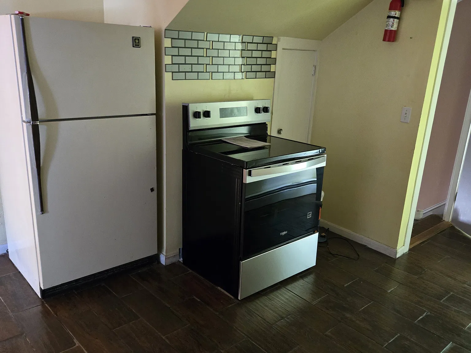 1 bed, 724 sqft, $1,700 — Photo 3