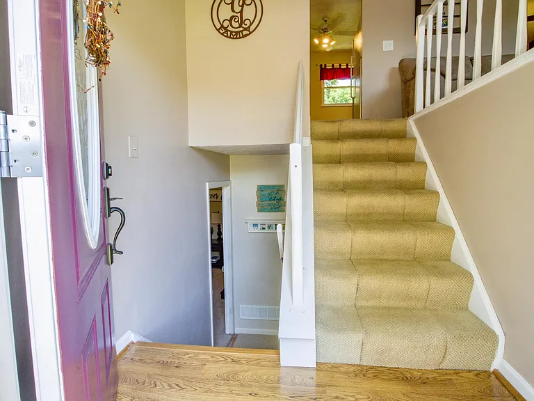 9711 Stanalouise Dr — Photo 11