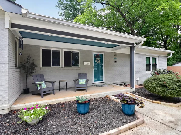 1016 Dresden Dr W, Charlotte, NC 28205