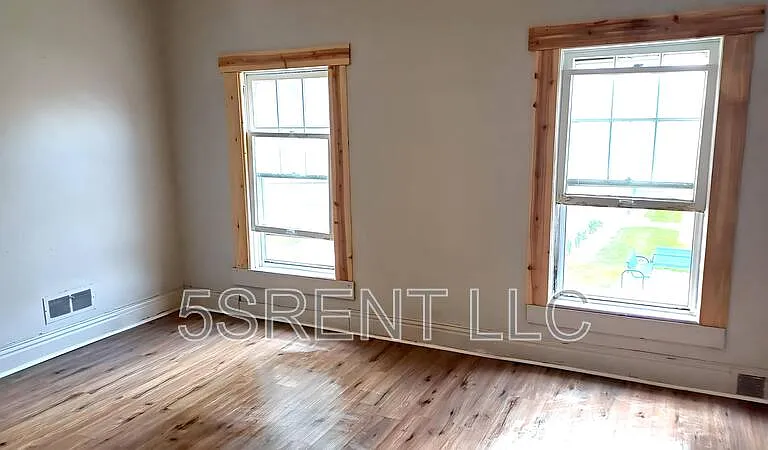 85 W 2nd St #4 — Photo 5