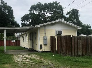 426 1/2 W Spruce St, Crowley, LA 70526