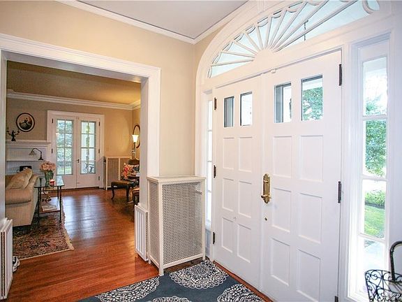 2nd image of 28 W Thruston Blvd
