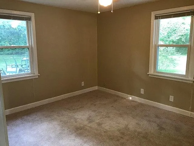 1303 Clifton Ln — Photo 9