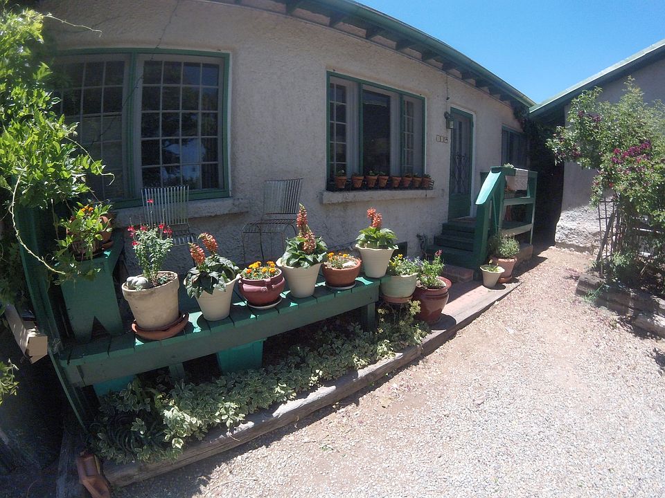 1st image of 204 De Fouri St