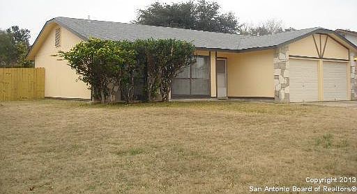 1st image of 815 Thorndike Dr