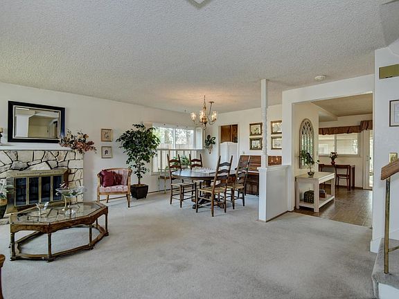 3rd image of 7450 Wren Ave