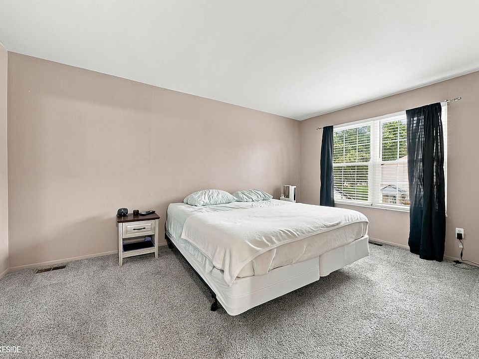 24715 Meadow Creek Dr, photo 26