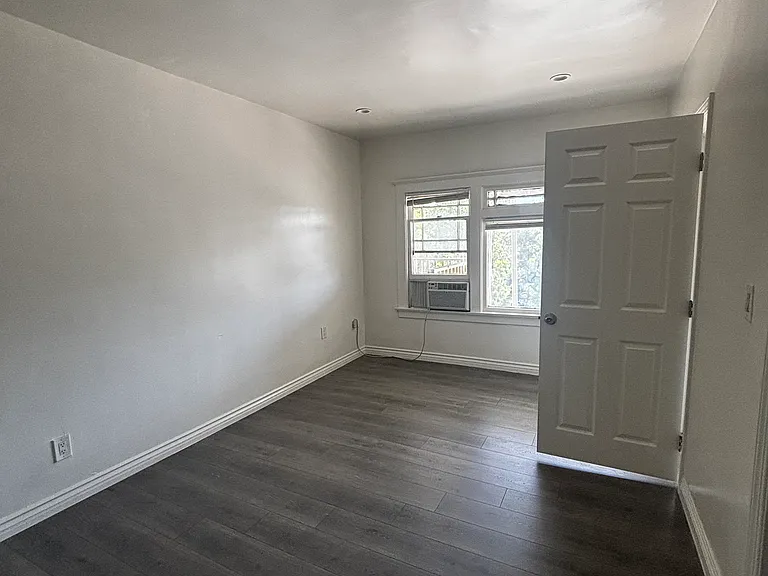 2903 Van Buren Pl #4 — Photo 13