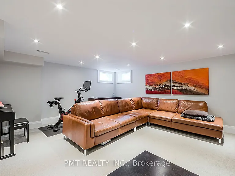 50 Thursfield Cres — Photo 39