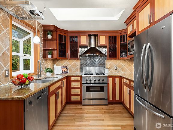 4th image of 12322 NE 134th Street