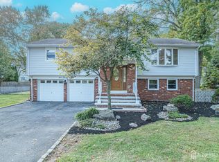 927 Wood Ave, Edison, NJ 08820