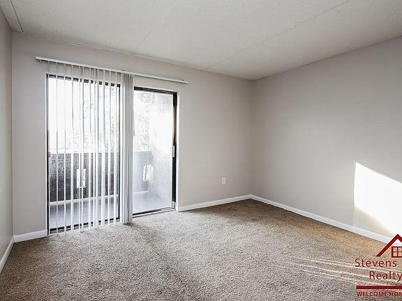 5th image of 915 S Seminole Dr #30