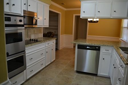 3rd image of 2215 Eastwood Dr