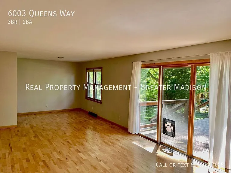 6003 Queens Way — Photo 8