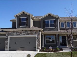 8704 SW 5th St, Blue Springs, MO 64064