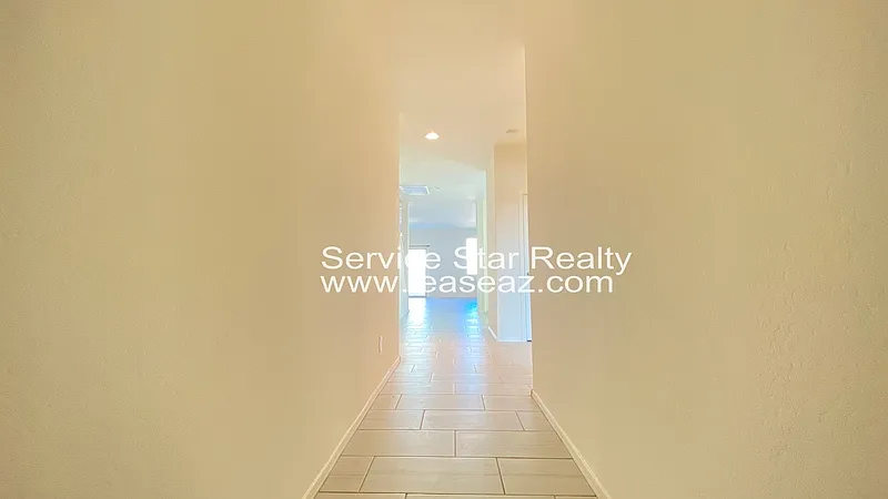 4 bed, 3.0 bath, 3100 sqft, $2,750 — Photo 3