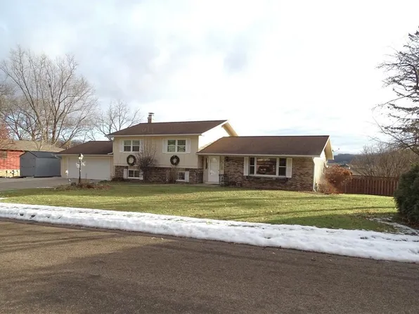 1034 Auth Street, Durand, WI 54736