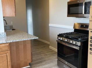 30 Beach St #2N, Fairhaven, MA 02719