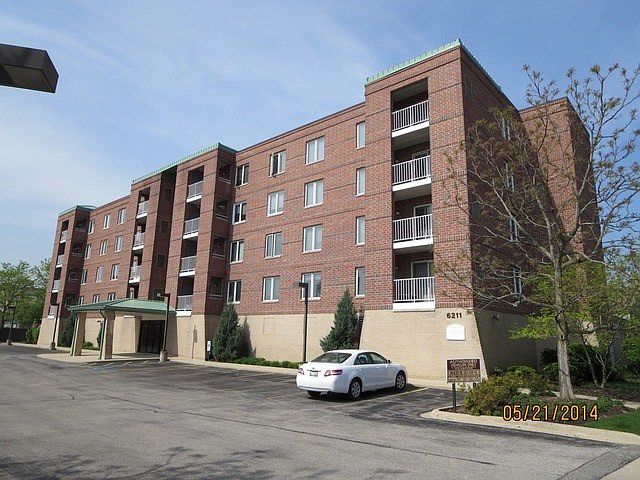 1st image of 6211 Lincoln Ave Unit 208