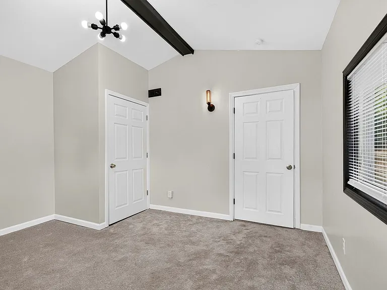 3606 Manhattan Ave — Photo 2
