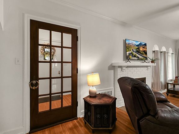 5th image of 356 Townview Cir N
