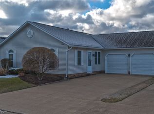 8460 Bridgeport Ln, Mentor, OH 44060