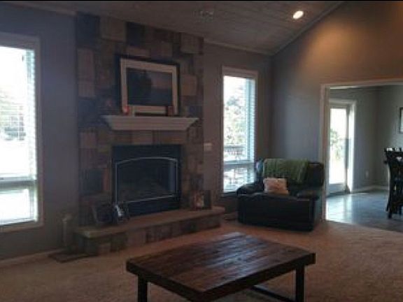 2nd image of 611 Lovett Ln