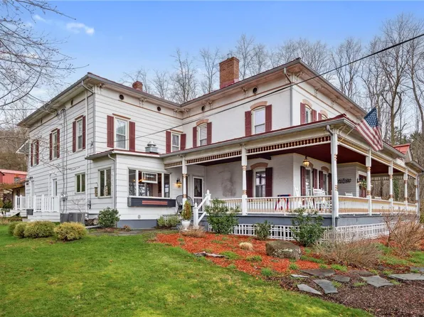 2816 W Lake Rd, Penn Yan, NY 14527