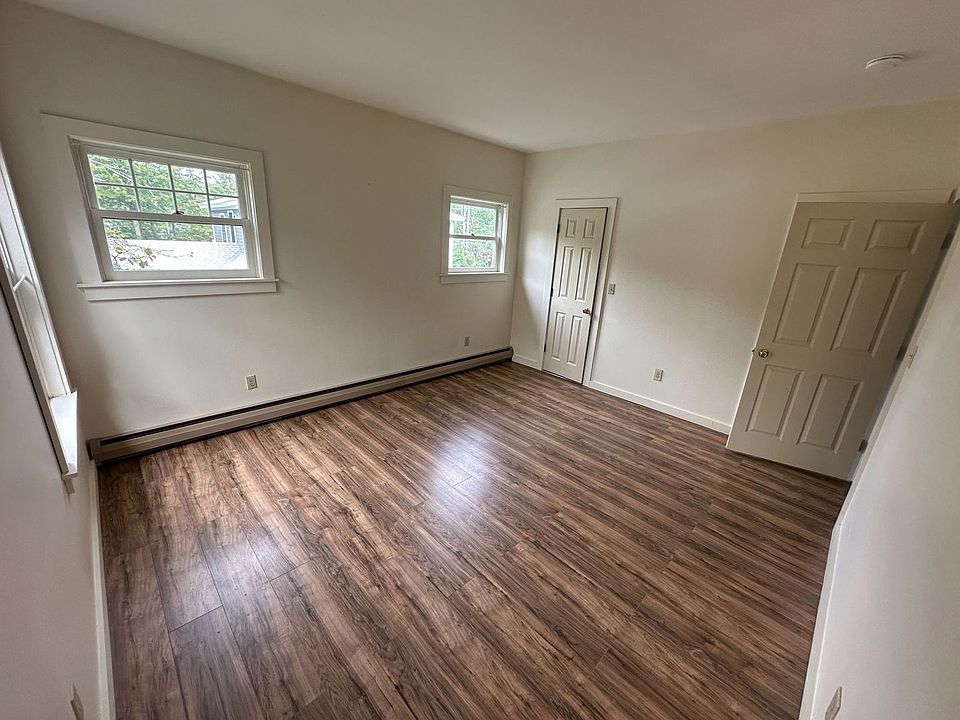 1st image of 1046 Western Ave APT 4