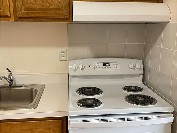 3rd image of 239 Park Ln #239