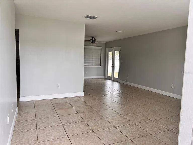 1299 Birchcrest Blvd — Photo 5