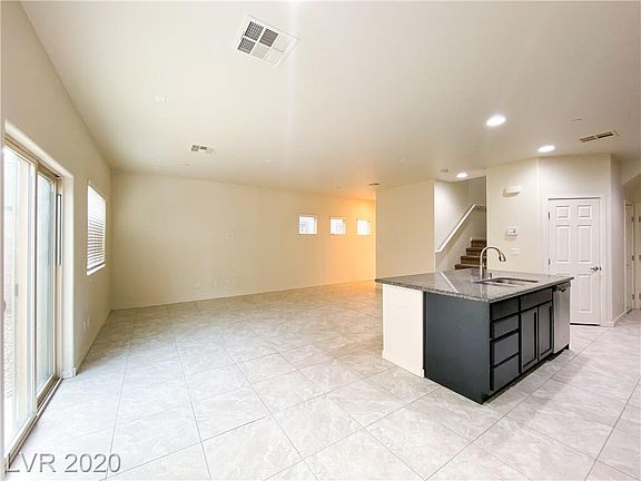 4th image of 1133 Bradley Bay Ave