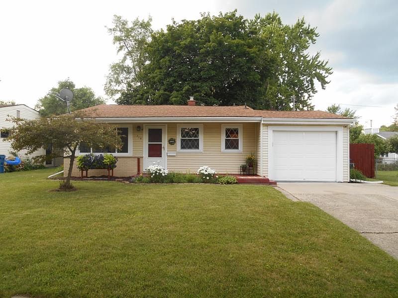1st image of 710 Tamarac Dr