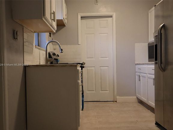 4th image of 1178 NE 111th St #B