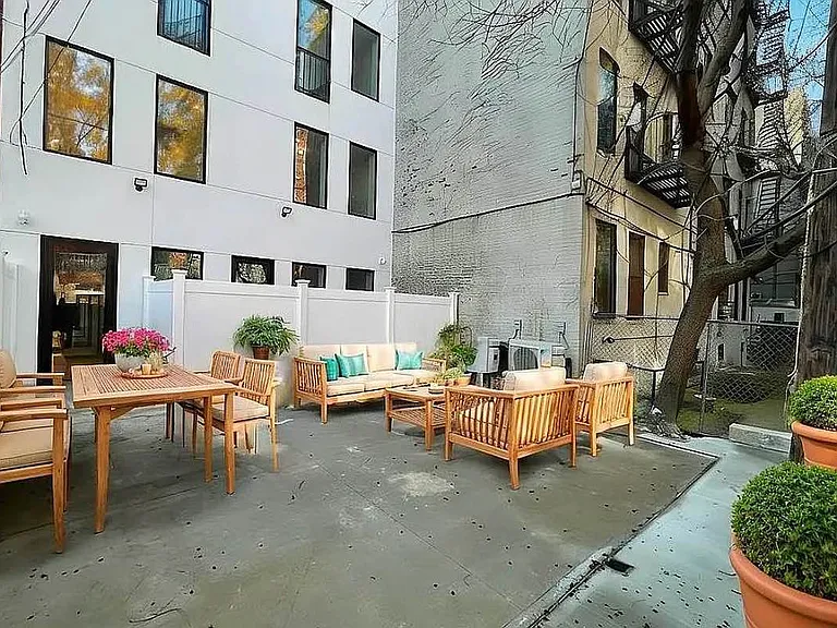 727 Dekalb Ave #3A — Photo 6