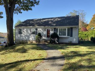 7 Stickney Ave, Newburyport, MA 01950