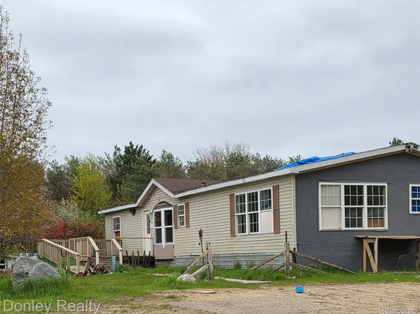 7751 Vincent Rd, Croswell, MI 48422